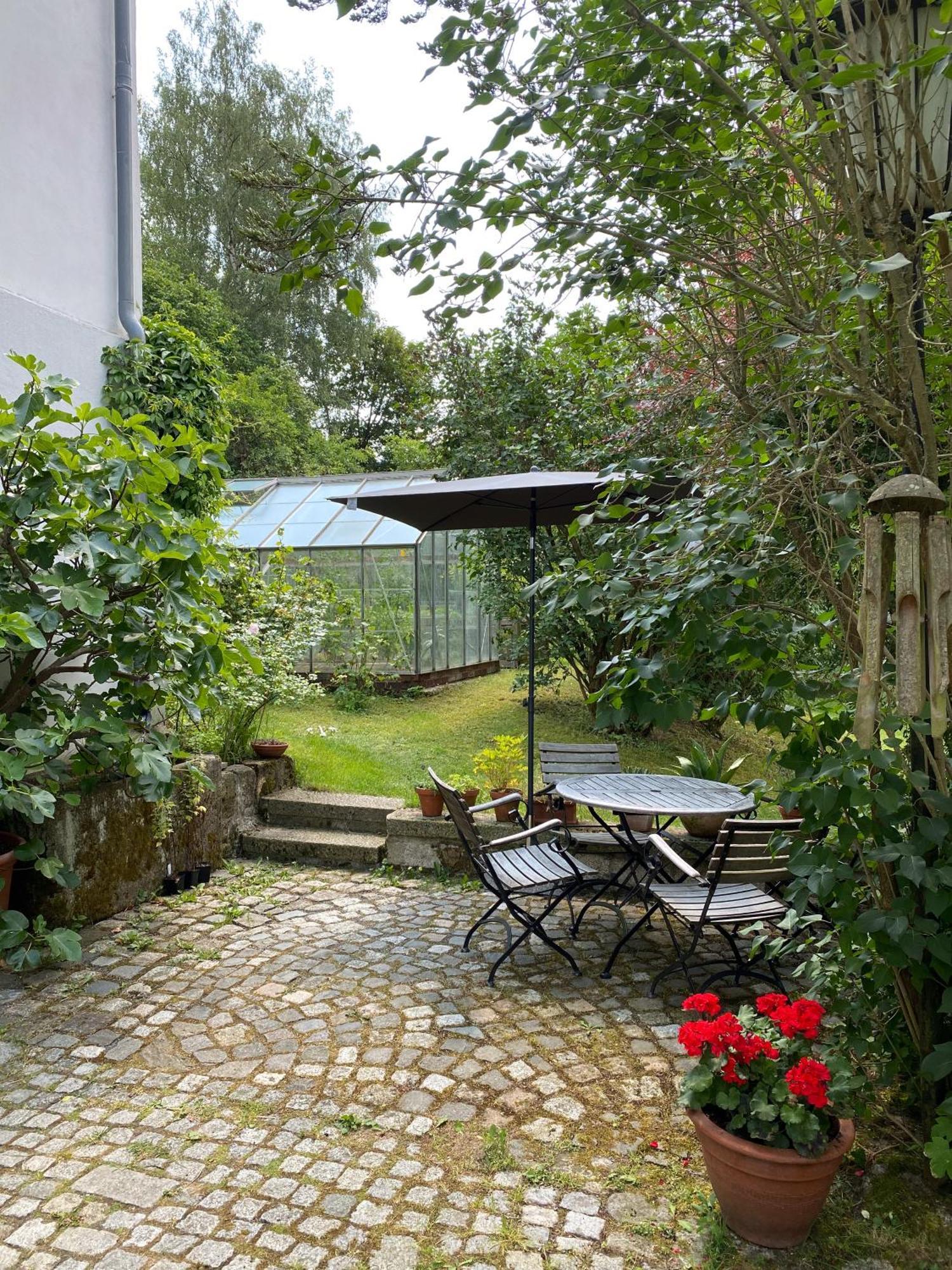 Haus Mit Geschichte In Maehring Apartamento Exterior foto